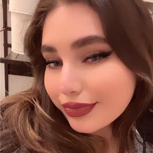 Meet your Posher, Agapi